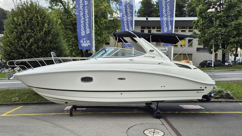 8303930-large 8303930-large