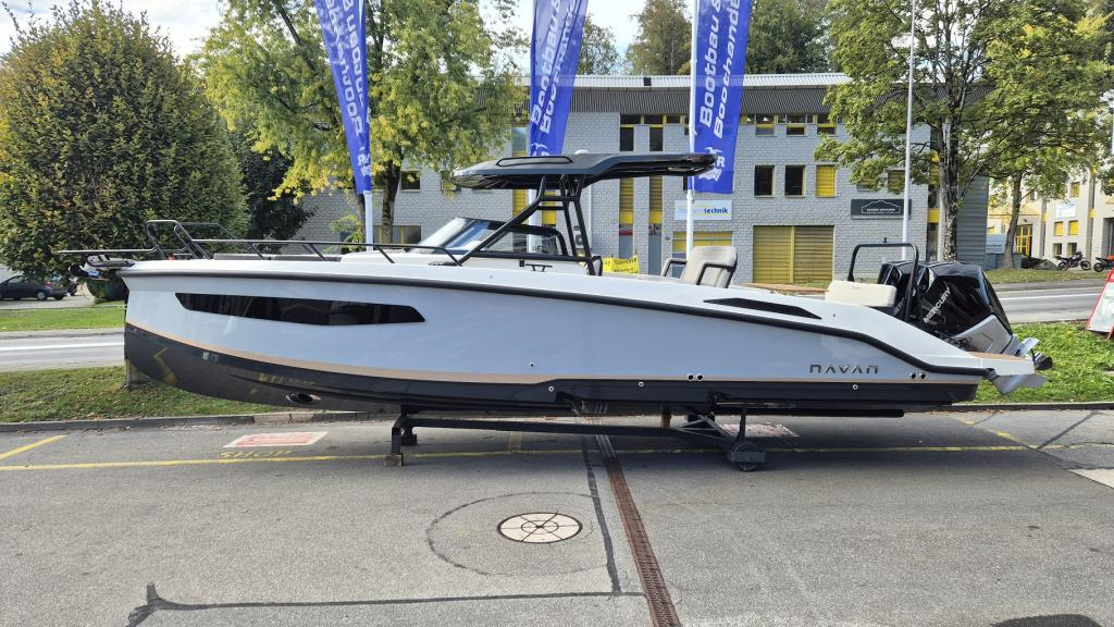 8959676-large 8959676-large