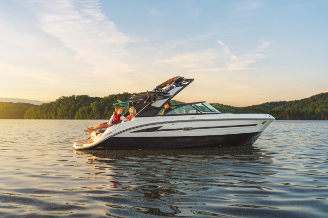 Sea Ray SDX 230 Surf Europe